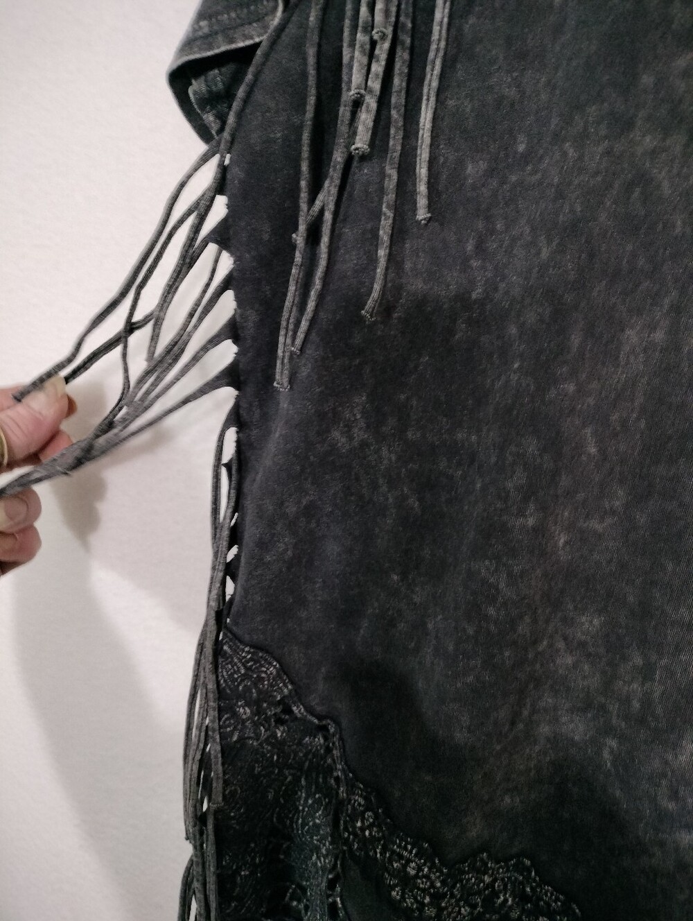 BKE Black Washed Short Sleeve Fringe Lace Tee - Picture 4 of 5